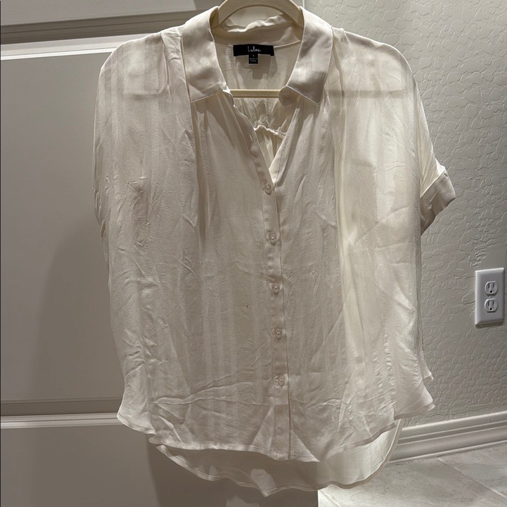 Lulu's Ivory Button-Up Blouse